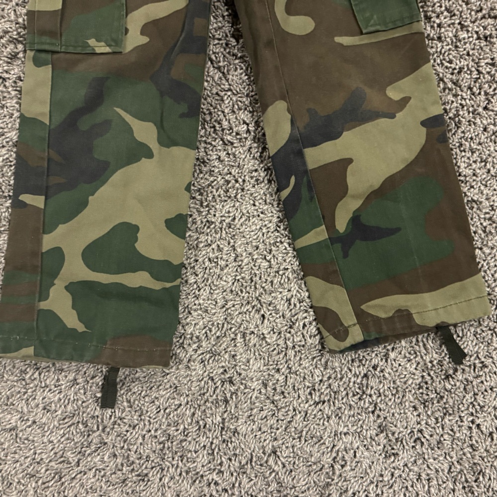 Camouflage Cargo Pants for Kids, size 4 - Picture 2 of 9